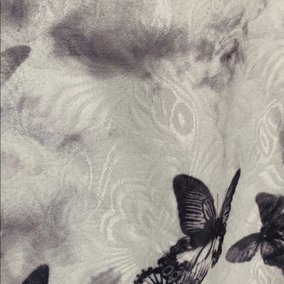 Beautiful Cocktail Dress with Intricate Detail - Picture 5 of 6